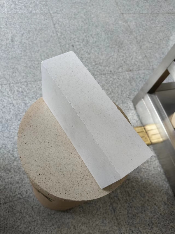 Brick Mullite K23 K26 Jm 23 Jm 26 Insulasi Brick Berat Ringan Brick Api Untuk Tungku