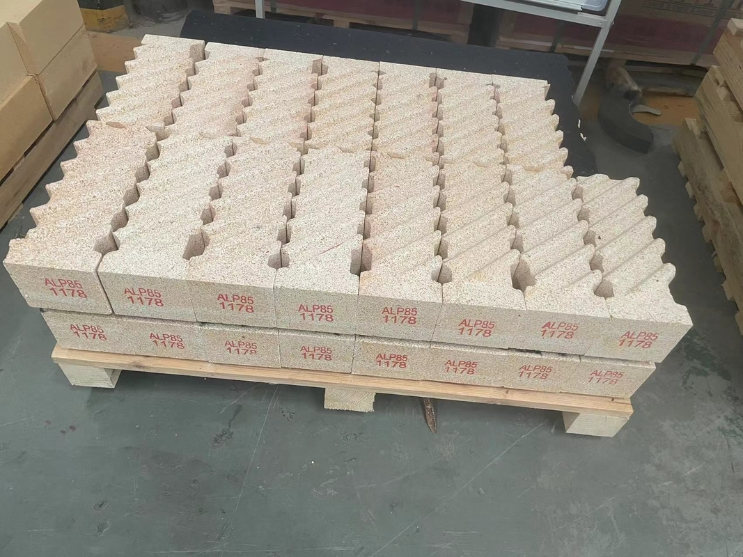 Batu bata tahan api dengan aluminida tinggi krom zircon untuk aplikasi suhu tinggi SK-36