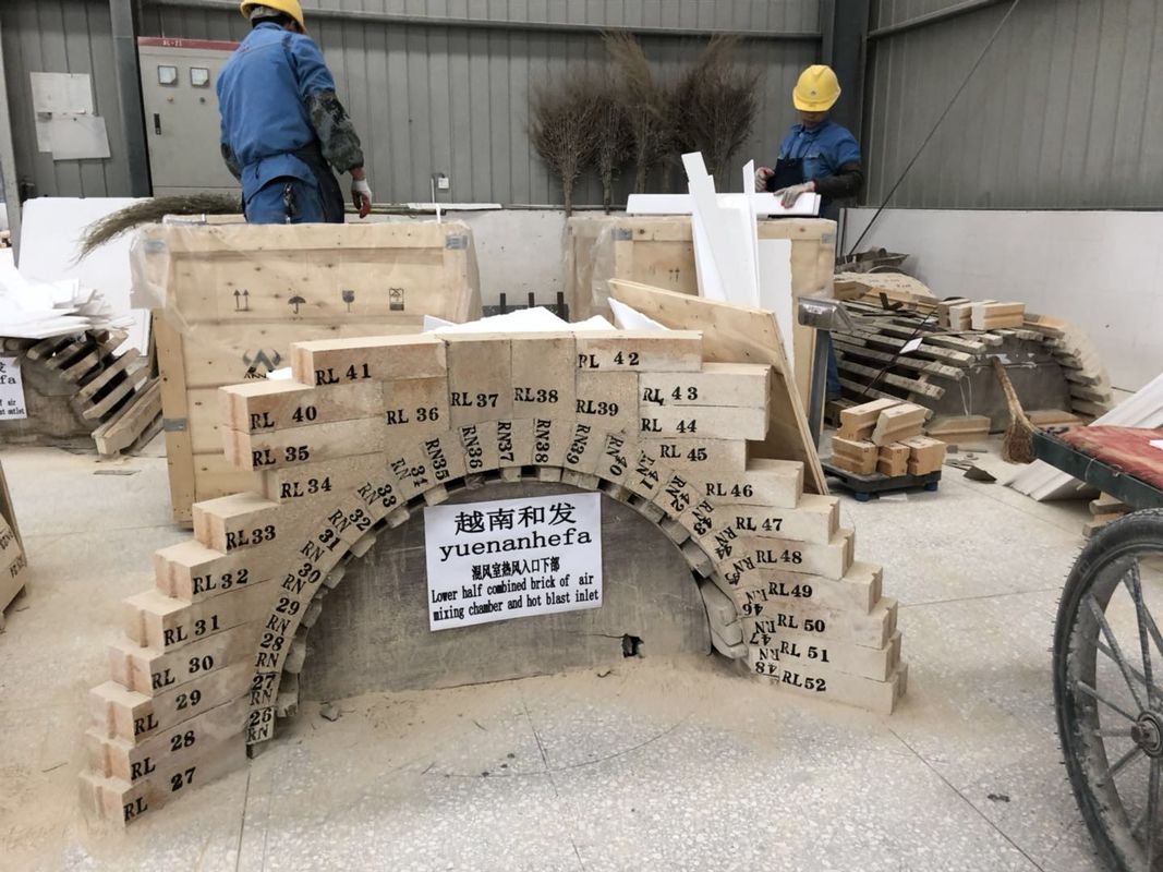 SK40 Bata Alumina Tinggi Berbasis Korundum Banyak Digunakan Untuk Kiln Rotary, Kompor Ledakan Panas Dan Kiln Kapur