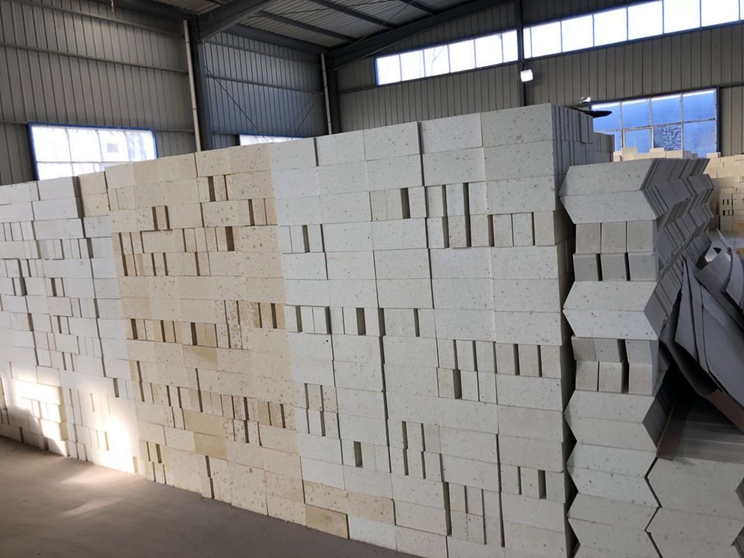 Bentuk Khusus High Alumina Preassebly Brick Resist 1350 ℃ Yang Digunakan Untuk Lapisan Saftey Sendok Baja