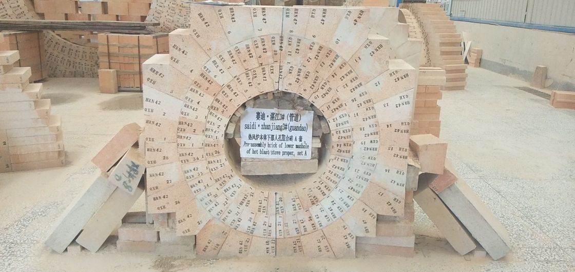 SK40 Bata Alumina Tinggi Berbasis Korundum Banyak Digunakan Untuk Kiln Rotary, Kompor Ledakan Panas Dan Kiln Kapur