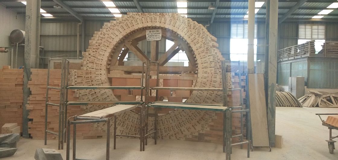 Bentuk Khusus High Alumina Preassebly Brick Resist 1350 ℃ Yang Digunakan Untuk Lapisan Saftey Sendok Baja